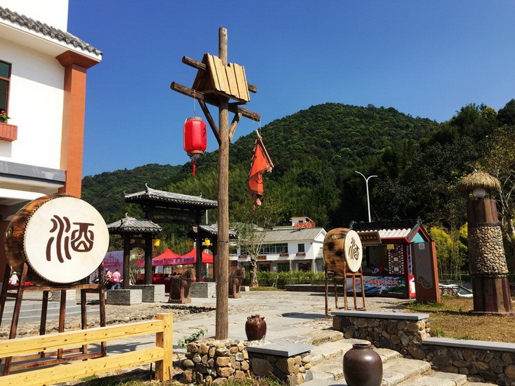 蓮麻小鎮(zhèn)黃沙坑?xùn)|江縱隊(duì)遺址